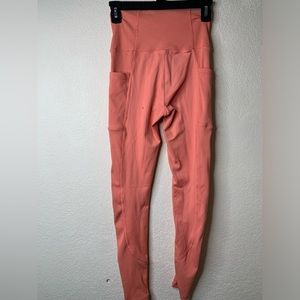 Work out leggings size small fits M as well